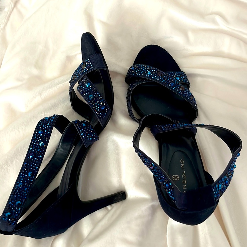Worn to homecoming once. So cute on